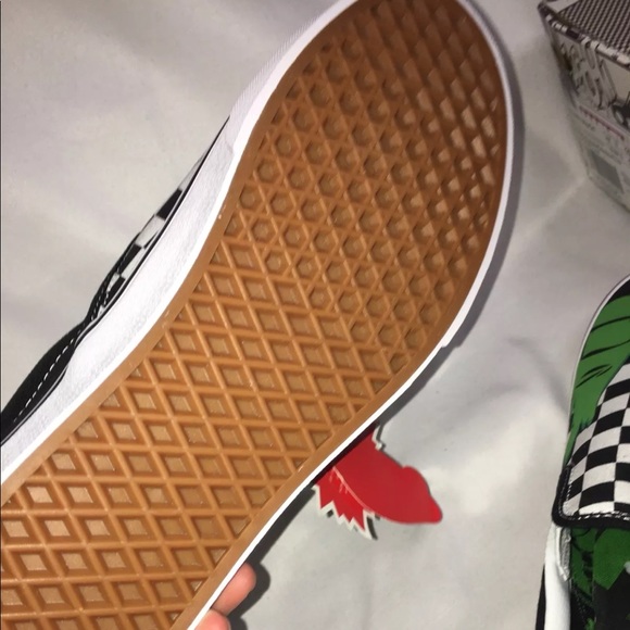 NEW Vans Marvel Hulk Classic Checker Slip-On Shoes - Picture 3 of 8